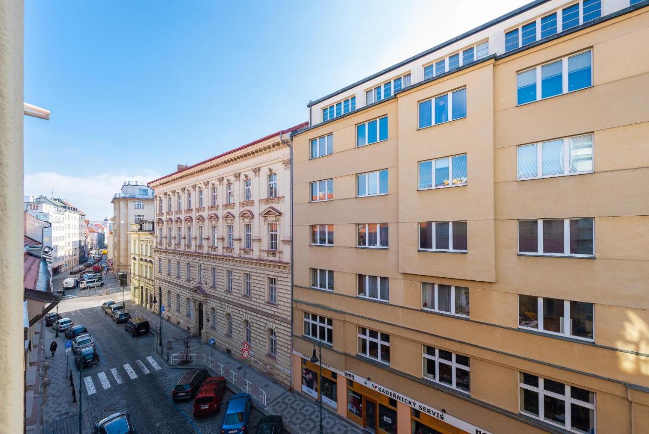 Crystal Apartment Prag Exteriör bild